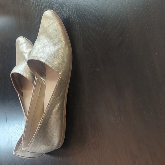 Aldo Champagne Flats - Picture 2 of 5
